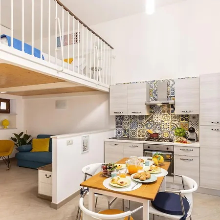 Cosy House Under The Arches In Old Town Apartment