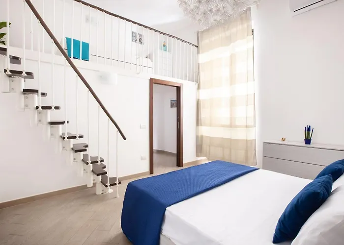 Апартаменты Cosy House Under The Arches In Old Town